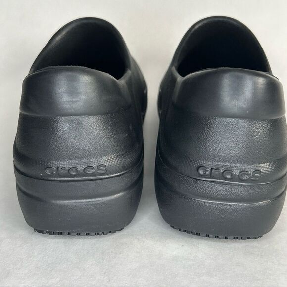 Crocs Women's Size 9 US Clogs Black Slip Resistant Work Shoes - Picture 5 of 9